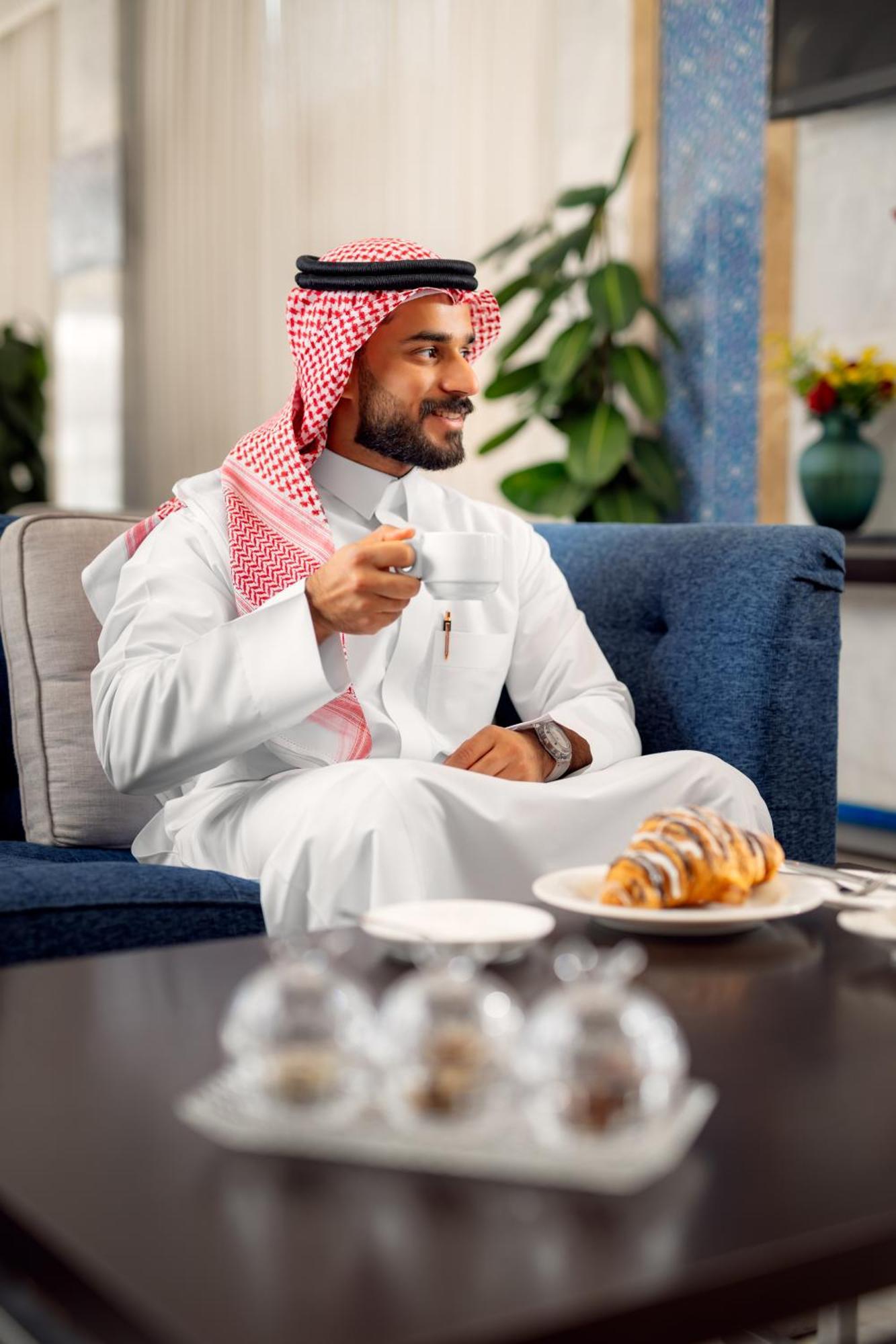 Tulip Inn Al Daar Rawafid Медина Екстериор снимка